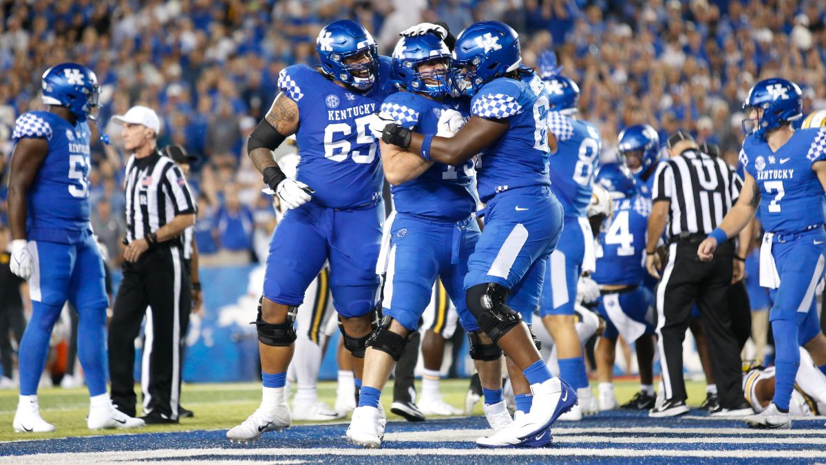 Kentucky cruises by No. 22 Florida as Wildcats RB Ray Davis joins