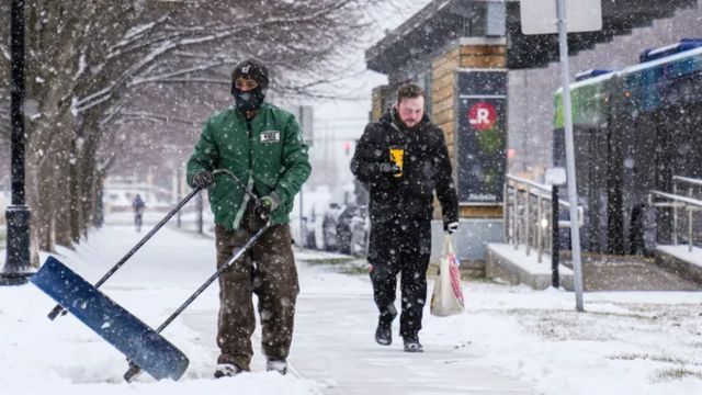 DC Faces Cold Front NWS Predicts Gusty Winds and Possible Snowfall