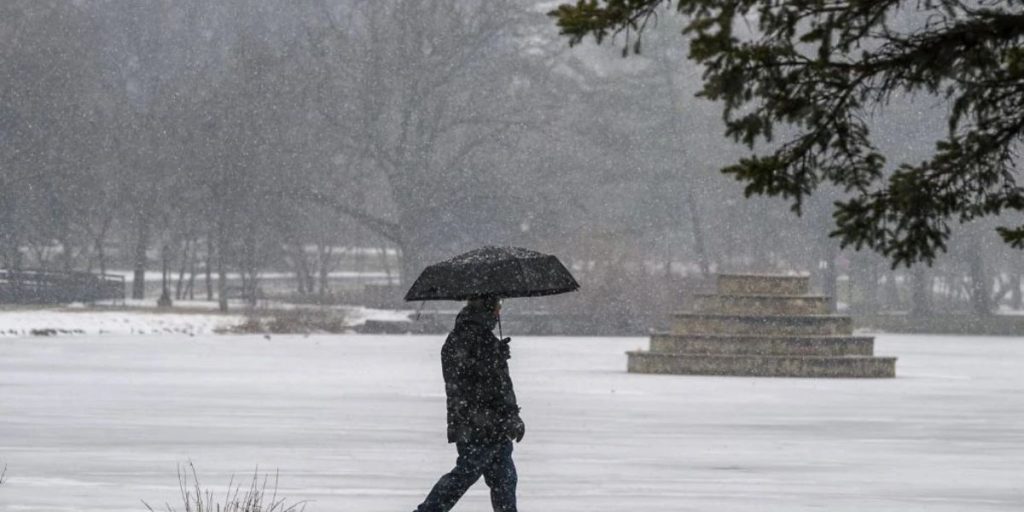 DC Faces Cold Front NWS Predicts Gusty Winds and Possible Snowfall