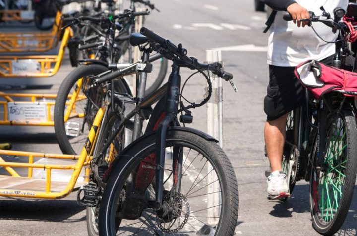 New Strategy! NYC Offers Replacement E-Bikes for Delivery Workers After Uncertified Models Are Banned