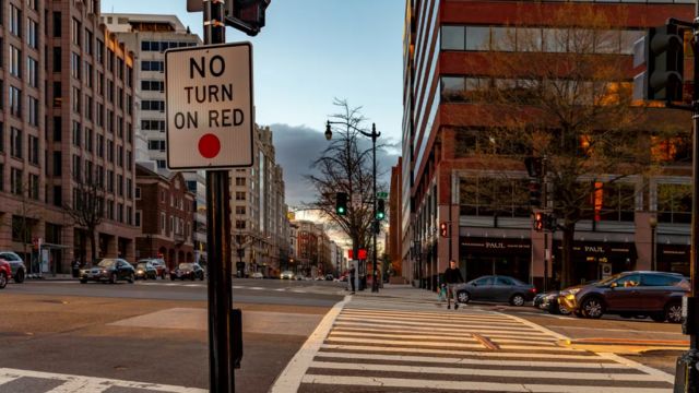 The Impact of New Orleans' 2025 Traffic Update Right Turn on Red Restrictions Explained