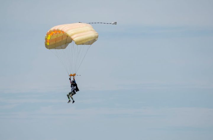 Experienced Skydiver and Cancer Survivor Perishes in Parachute Malfunction Incident