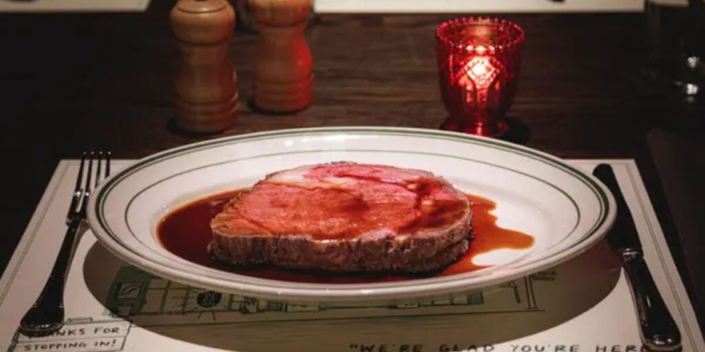 This New York Restaurant’s Prime Rib Is So Good, It’s Known Around the World