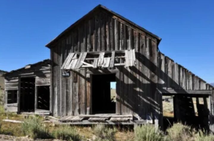 Oregon is Home to a Mysterious Abandoned Town That Most People Have Never Heard of
