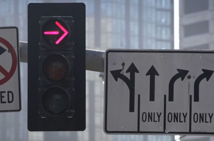 Right Turns on Red in Illinois What’s Allowed and What’s Not