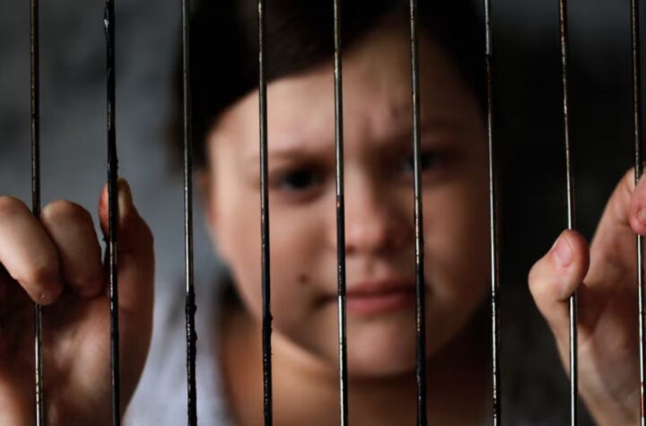 This Illinois City Has the Highest Human Trafficking Rate – The Factors That Make It a Target!