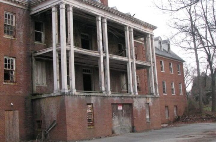This Abandoned Hospital in Maryland Still Holds the Pain of Its Patients—and Maybe Their Ghosts