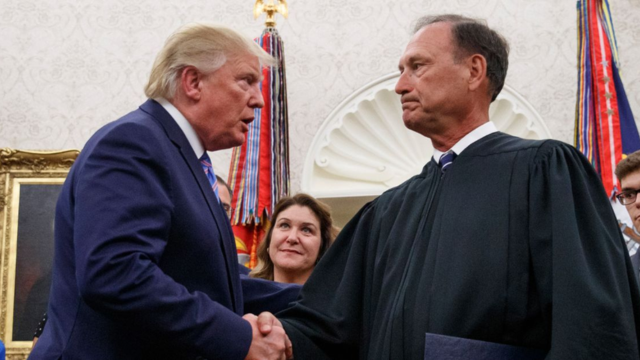 ‘Midnight Ruling’: Justice Alito Slams SCOTUS for Halting Trump-Era Wartime Deportations