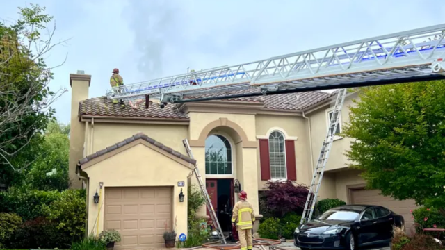 Two Killed in Small Plane Crash in Los Angeles Suburb