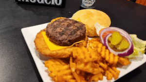2025 Iowa’s Best Burger Contest Winner Announced: Here’s Who Took the Crown