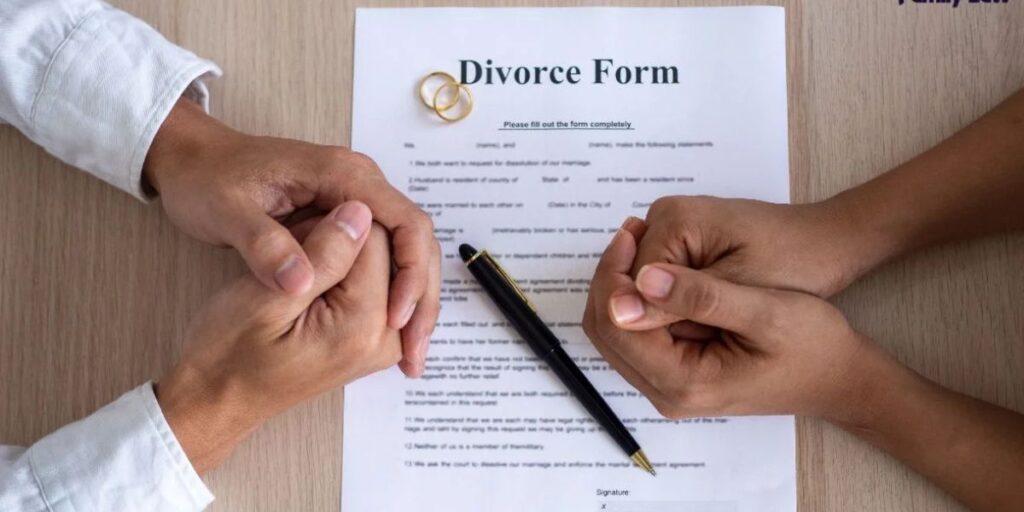 California Divorce Laws Residency, Alimony, and Custody Explained