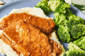 Easy Slow Cooker Chinese Pork Chops Recipe – Savory, Sweet, and Fall-Apart Tender